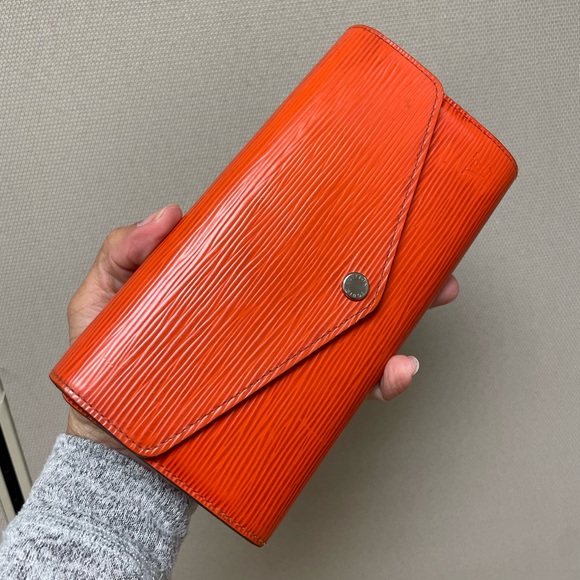 🍊Authentic Louis Vuitton Long Portefeuille Sarah Epi Wallet - Picture 3 of 16